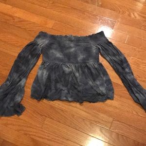 american eagle off the shoulder shirt